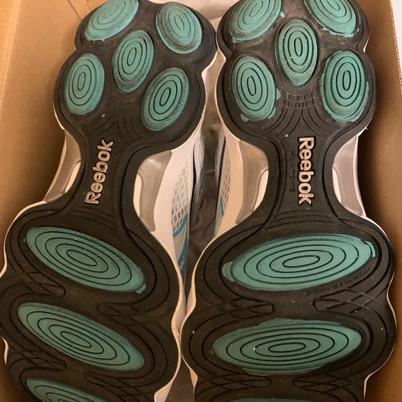 🌸2/$40🌸Reebok Run Tone Sneakers - Picture 4 of 4